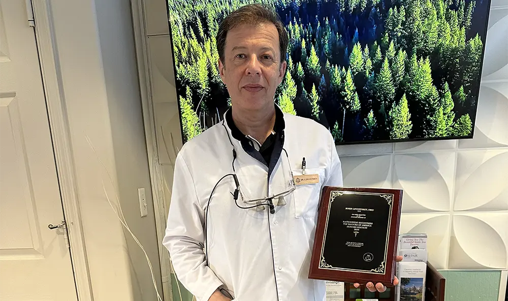 Dr Lipowiecki's award